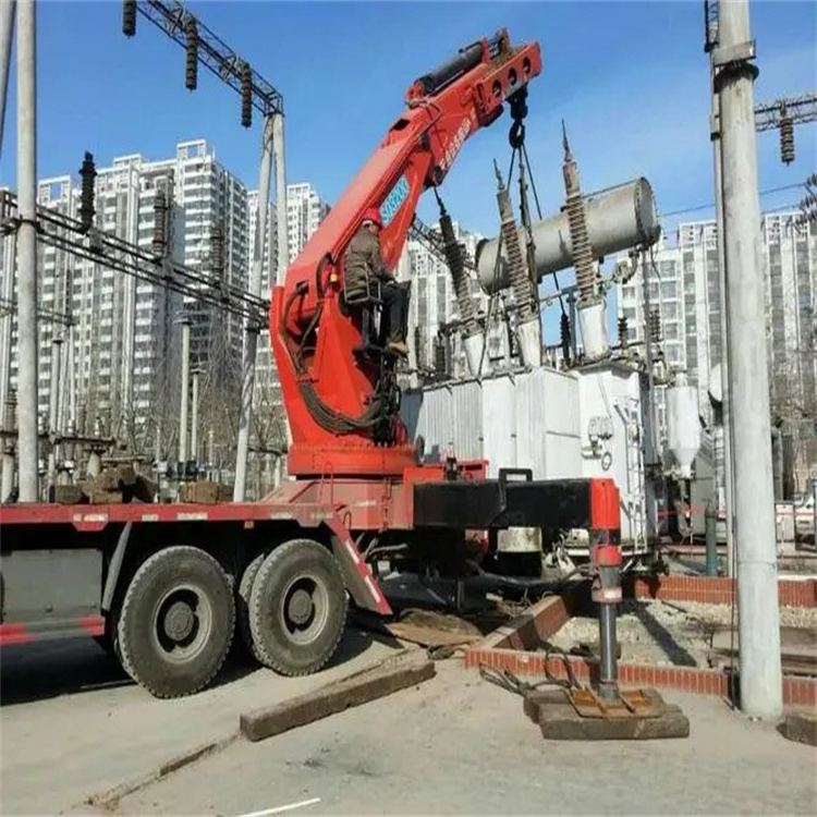 北塔矩形风管吊装